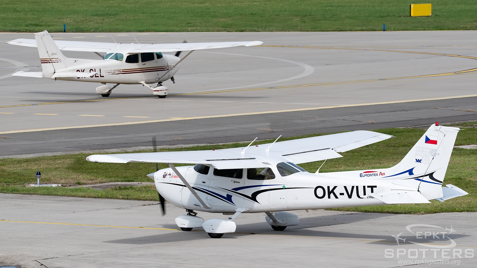OK-VUT - Cessna 172 Skyhawk (Elmontex Air) / Leos Janacek Airport - Ostrava Czech Republic [LKMT/OSR]
