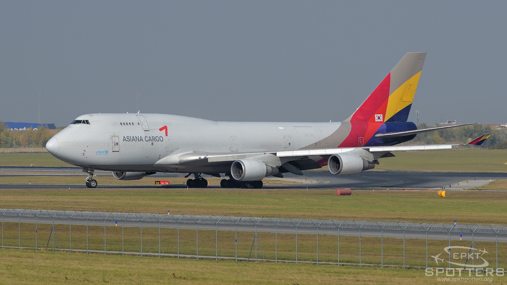 HL7618 - Boeing 747-446 BDSF (Asiana Cargo) / Schwechat - Vienna Austria [LOWW/VIE]