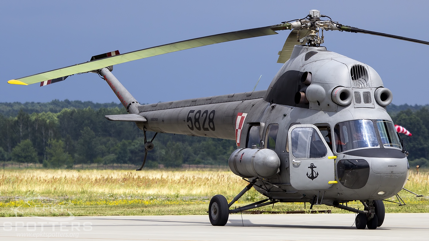 5828 - Mil Mi-2 Hoplite (Poland - Navy) / Deblin - Deblin Poland [EPDE/]