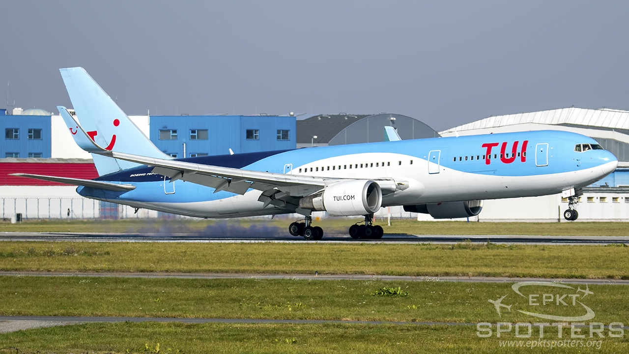 PH-OYI - Boeing 767 -304(ER) (Tui Airlines) / Chopin / Okecie - Warsaw Poland [EPWA/WAW]