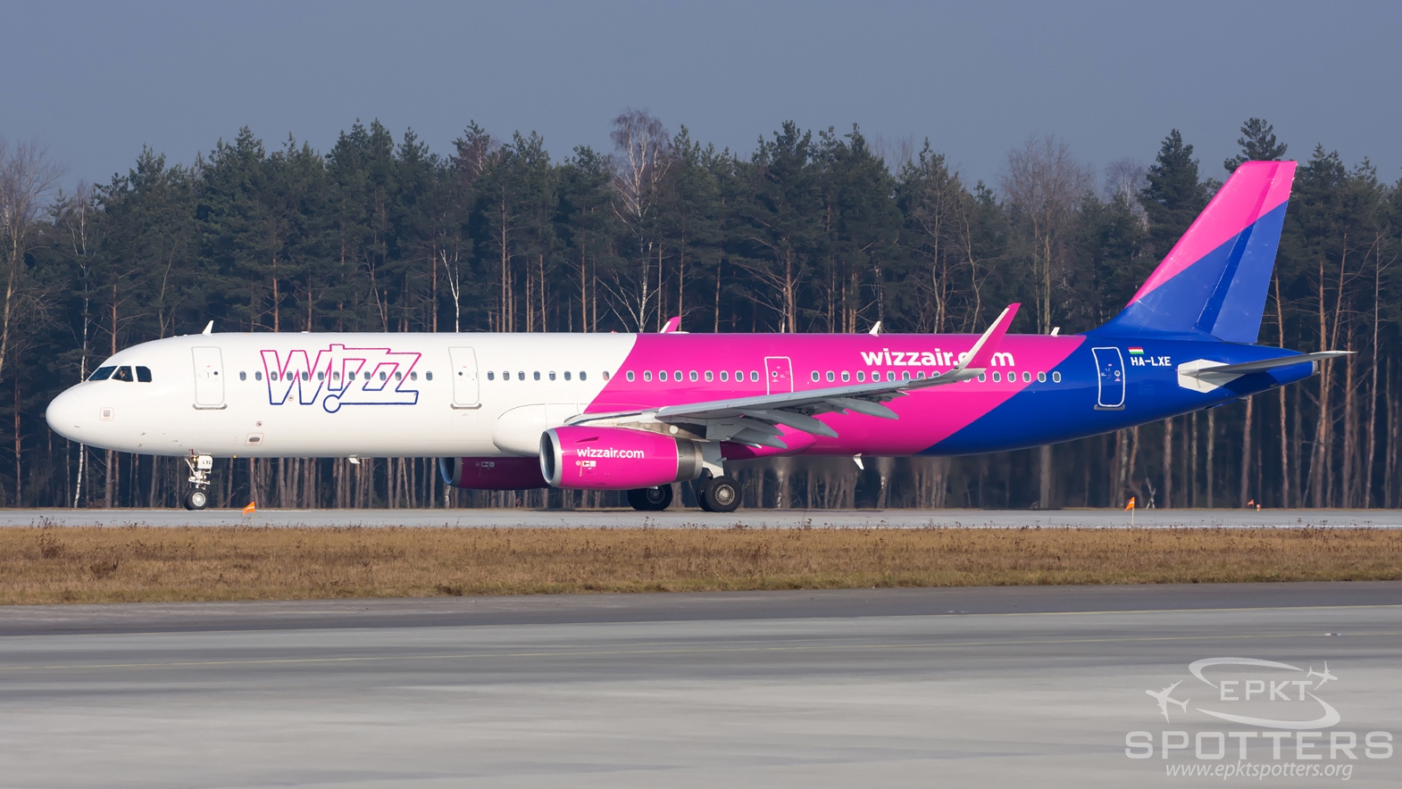 HA-LXE - Airbus A321 -231 (Wizz Air) / Pyrzowice - Katowice Poland [EPKT/KTW]