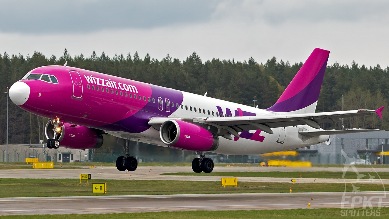 HA-LPX - Airbus A320 -232 (Wizz Air) / Lech Walesa - Gdansk Poland [EPGD/GDN]