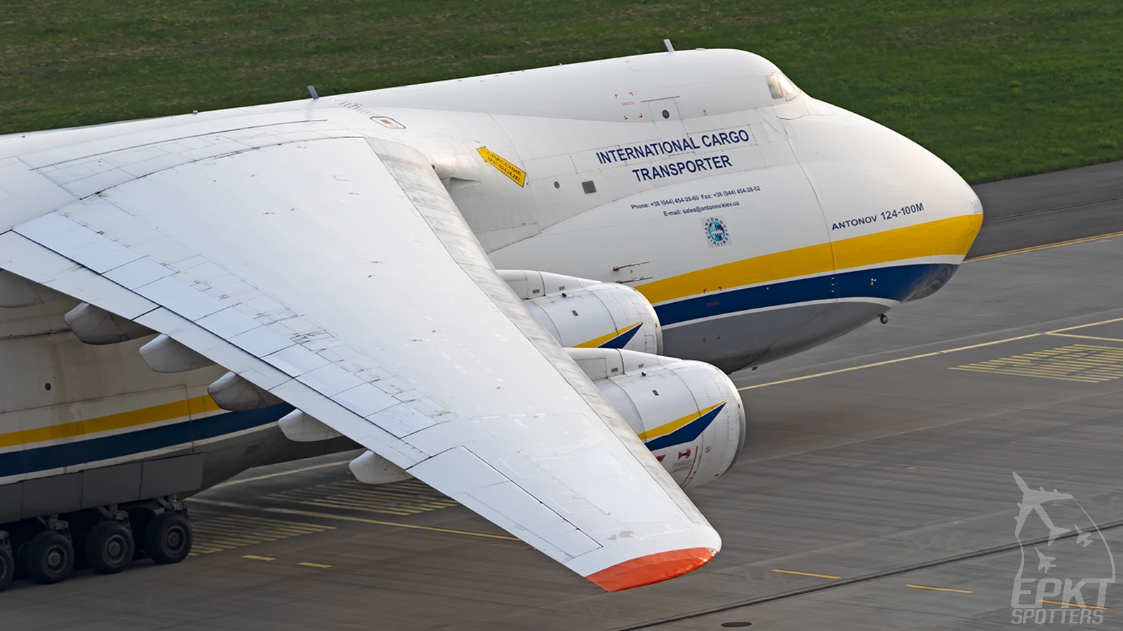 UR-82007 - Antonov An-124 -100 Ruslan (Antonov Design Bureau) / Pyrzowice - Katowice Poland [EPKT/KTW]