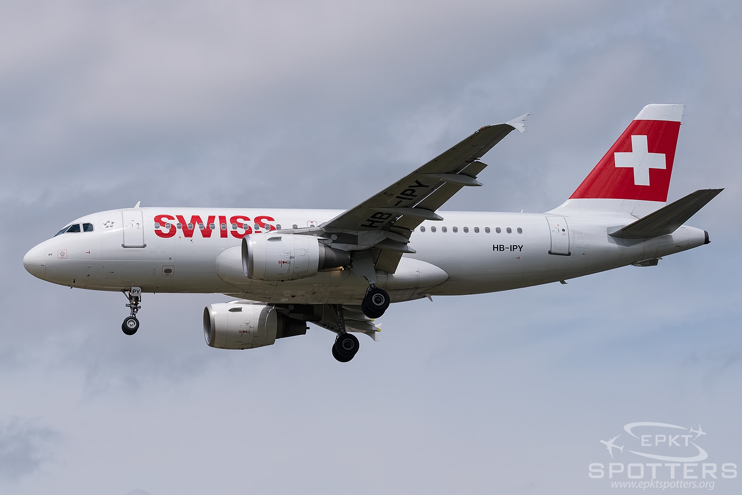 HB-IPY - Airbus A319 -111 (Swiss International Air Lines) / Heathrow - London United Kingdom [EGLL/LHR]