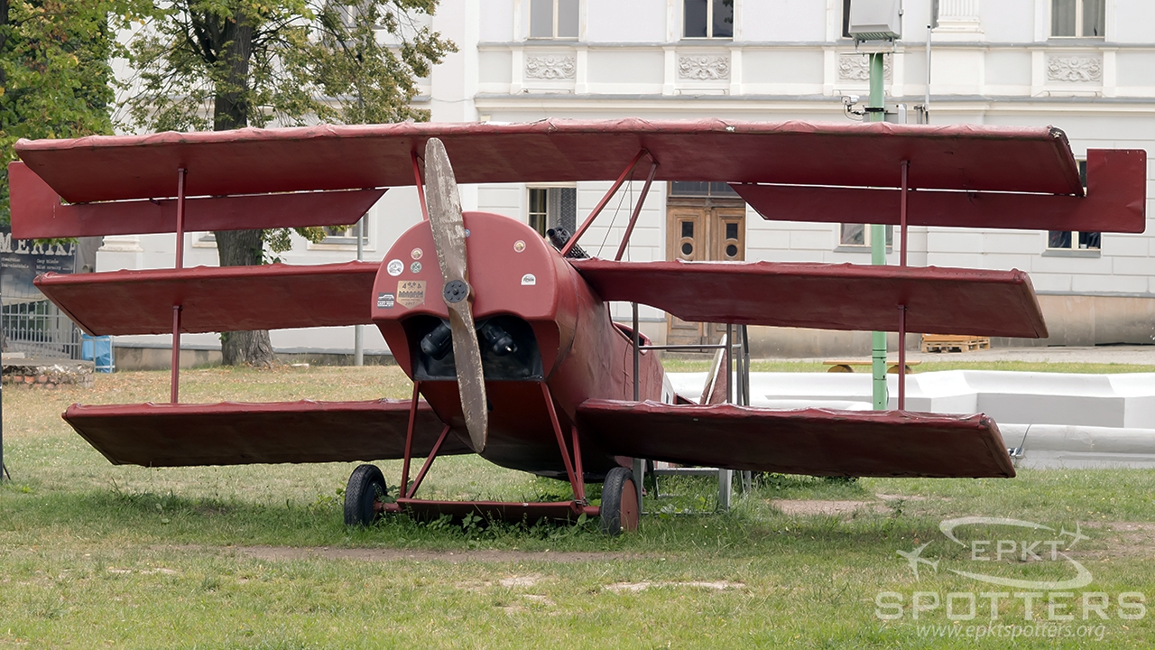 BRAK - Fokker DR.1 Triplane  (Private) / Other location - Jedlina Zdrój Poland [/]