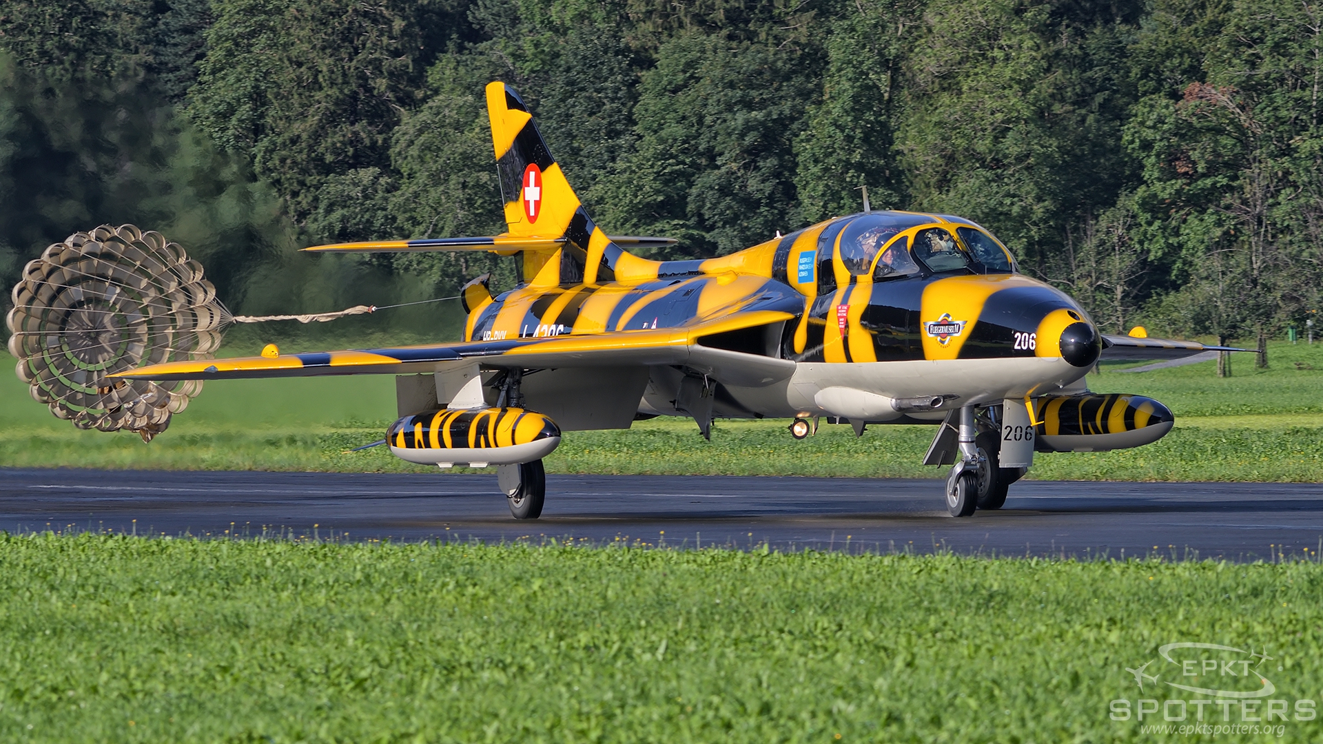 HB-RVV - Hawker Hunter T.68 (Hunter Flying Group) / Mollis Airport - Mollis Switzerland [LSMF/]