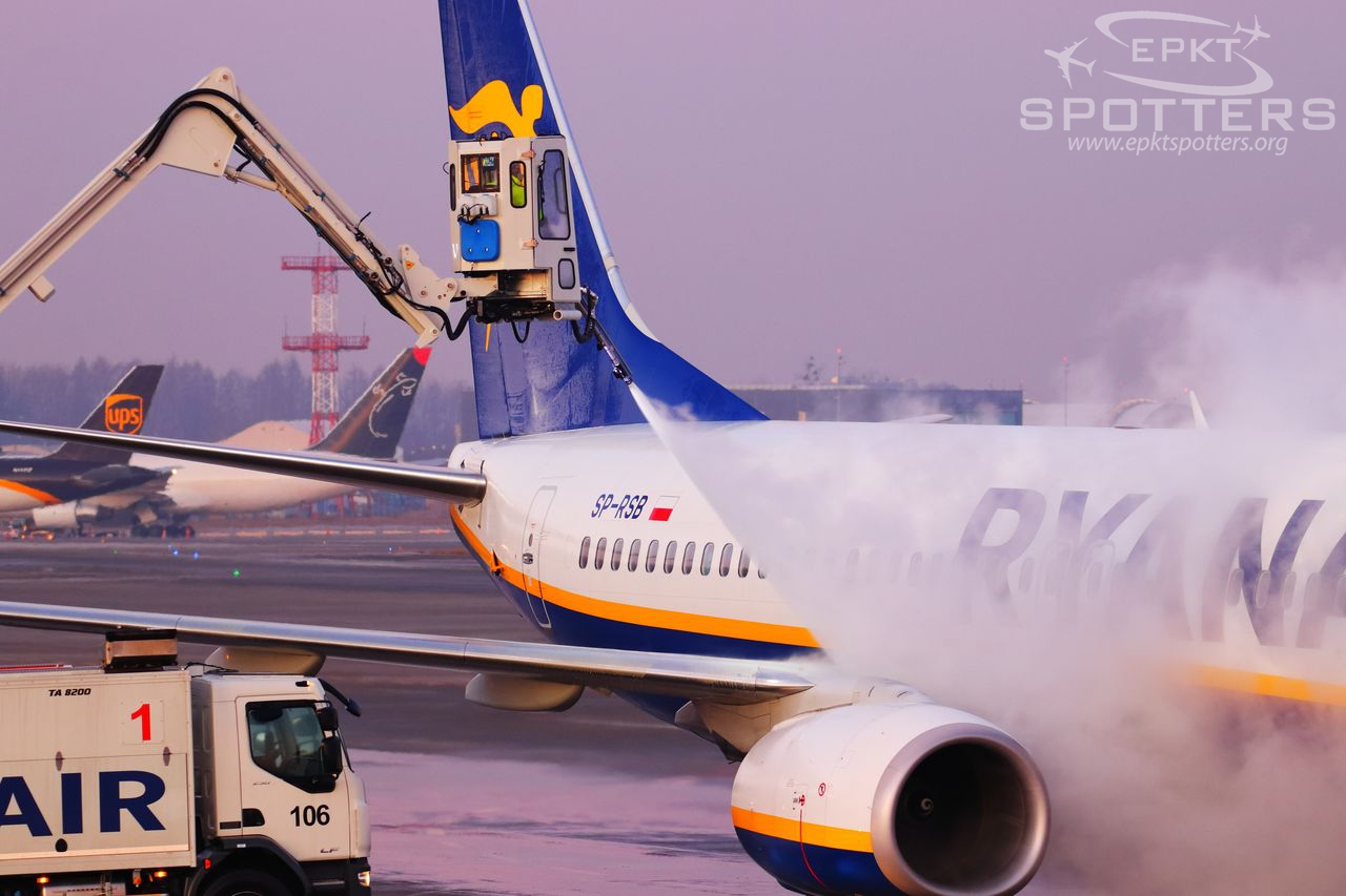 SP-RSB - Boeing 737 -8AS (Ryanair Sun ) / Pyrzowice - Katowice Poland [EPKT/KTW]