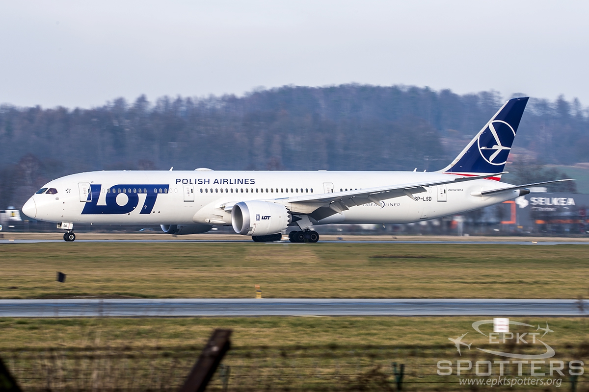 SP-LSD - Boeing 787 -9 Dreamliner (LOT - Polish Airlines) / Balice - Krakow Poland [EPKK/KRK]