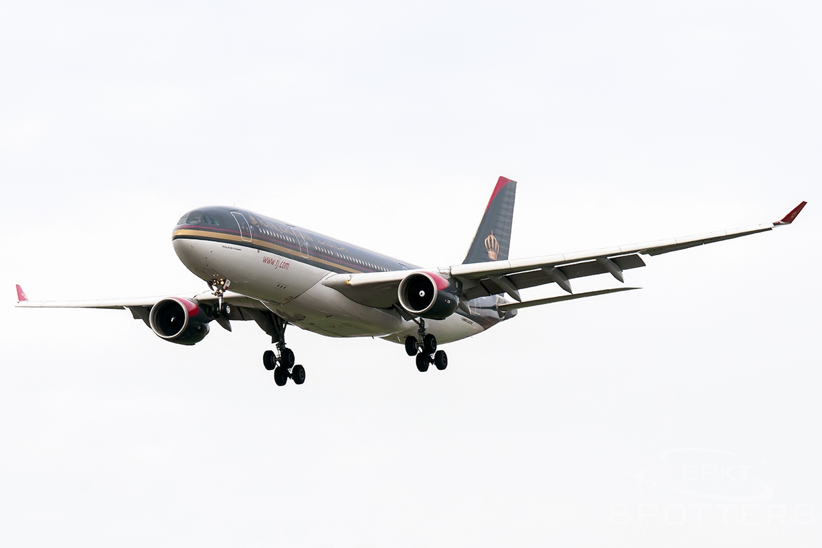 JY-AIF - Airbus A330 -223 (Royal Jordanian) / Heathrow - London United Kingdom [EGLL/LHR]