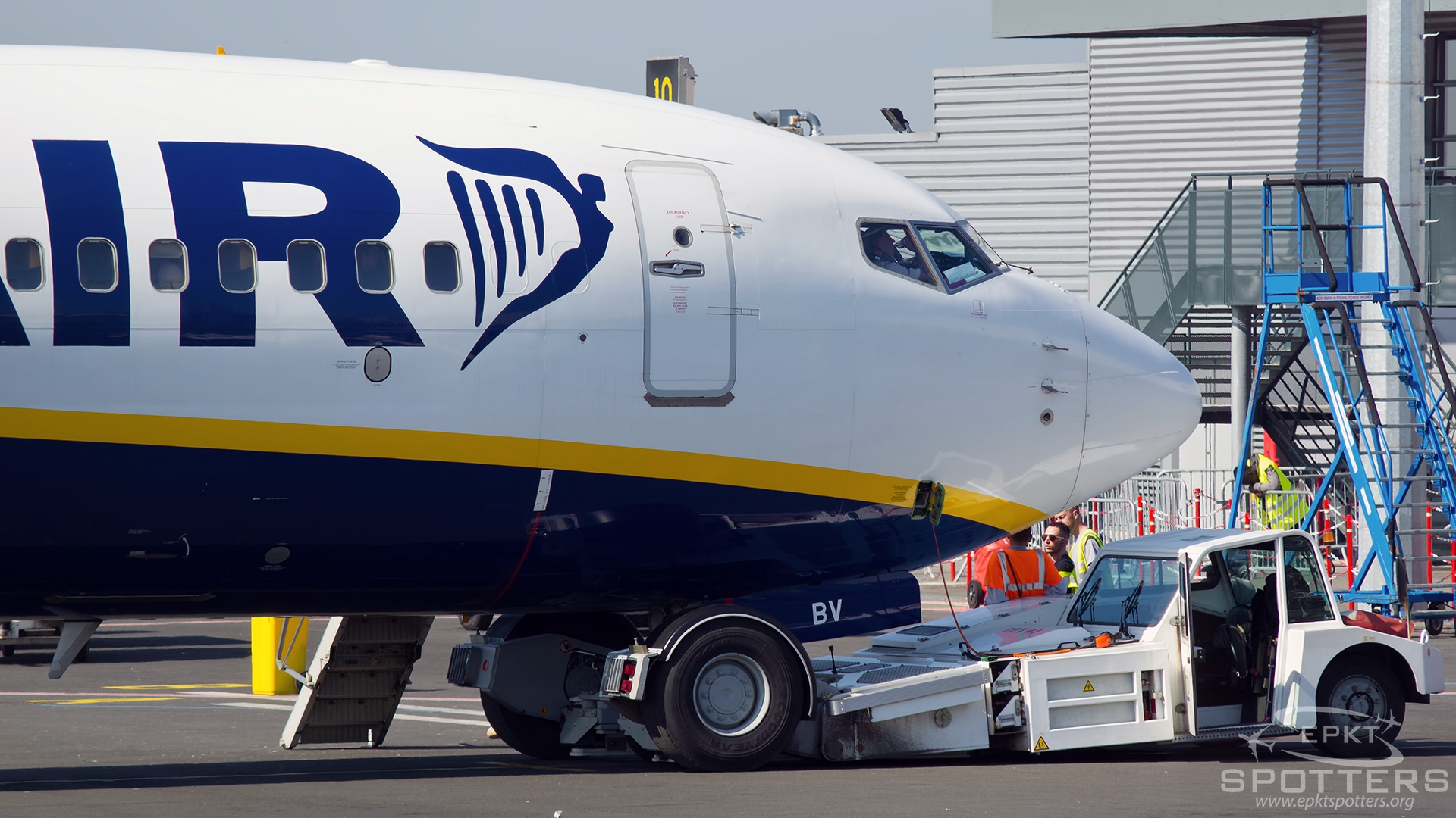 EI-EBV - Boeing 737 -8AS (Ryanair) / Tille - Beauvais France [LFOB/BVA]