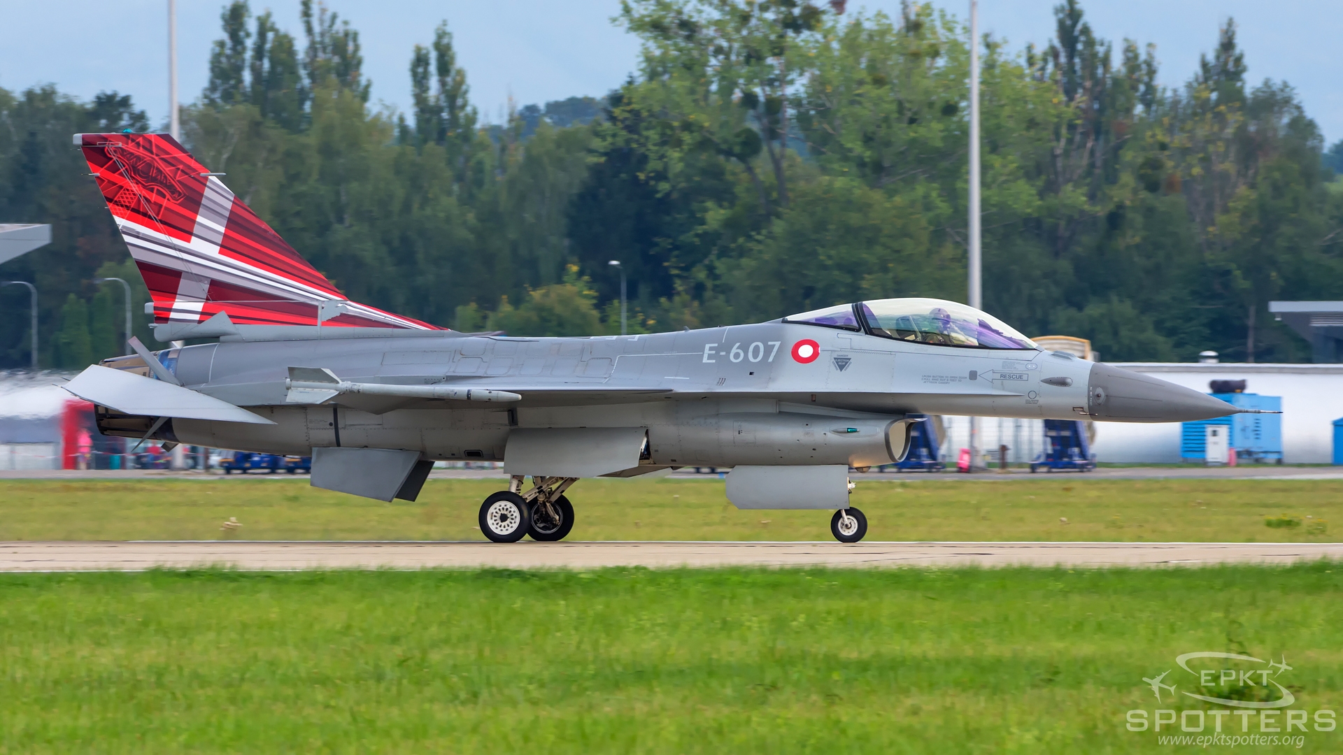 E-607 - General Dynamics F-16AM Fighting Falcon (Denmark - Air Force) / Leos Janacek Airport - Ostrava Czech Republic [LKMT/OSR]