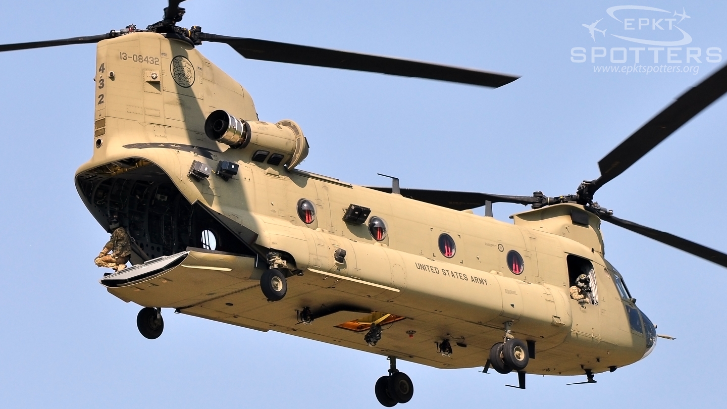 13-08432 - Boeing CH-47F Chinook (USA - Army) / 23 Baza Lotnictwa Taktycznego - Minsk Mazowiecki Poland [EPMM/]