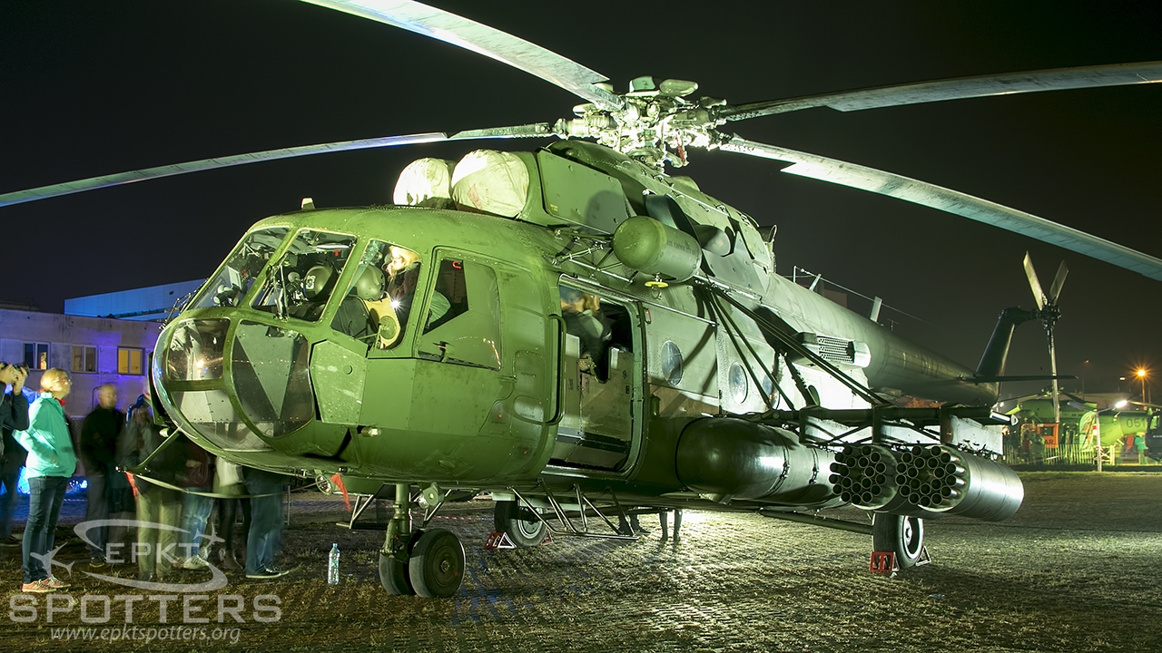 6112 - Mil Mi-17 -1V Hip (Poland - Army) / Other location - Warszawa - Instytut Lotnictwa Poland [/]