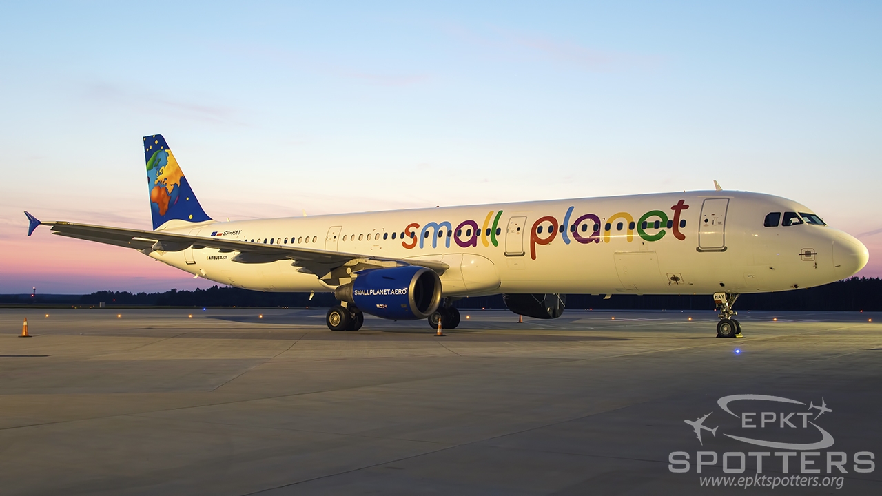 SP-HAY - Airbus 321 -211 (Small Planet Airlines) / Pyrzowice - Katowice Poland [EPKT/KTW]