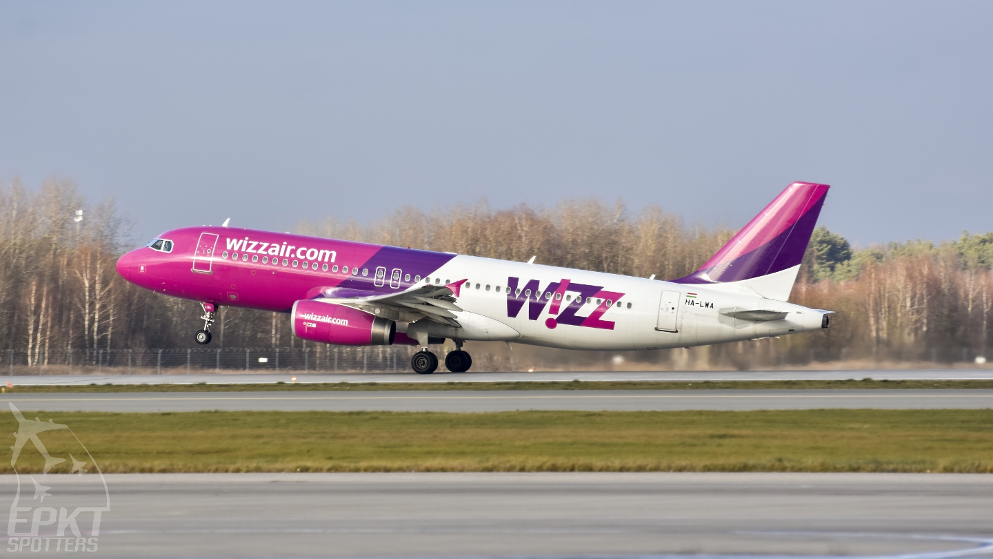 HA-LWA - Airbus A320 -232 (Wizz Air) / Pyrzowice - Katowice Poland [EPKT/KTW]