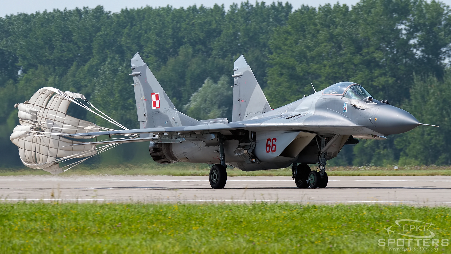 66 - Mikoyan Gurevich MiG-29 A Fulcrum (Poland - Air Force) / 23 Baza Lotnictwa Taktycznego - Minsk Mazowiecki Poland [EPMM/]