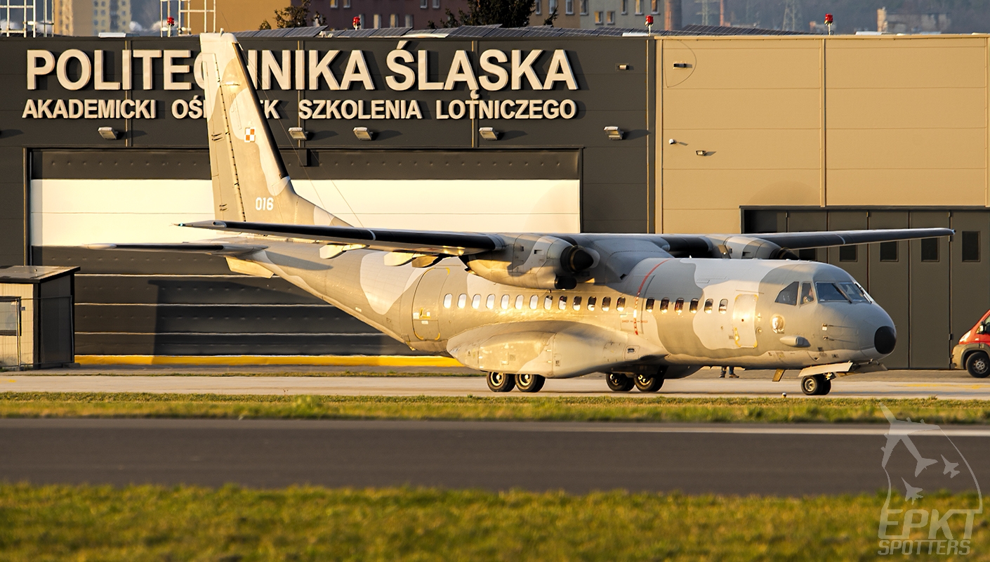 016 - CASA C-295 M (Poland - Air Force) / Gliwice - Gliwice Poland [EPGL/]