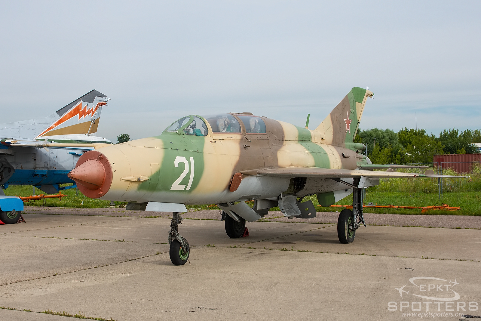 21 - Mikoyan Gurevich MiG-21  UM (Russia - Air Force) / Ramenskoye / Zhukovsky - Ramenskoe Russian Federation [UUBW/]