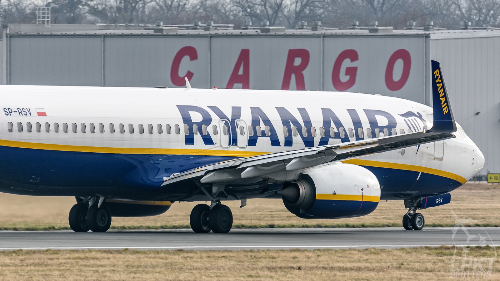 SP-RSV - Boeing 737 -8AS(WL) (Ryanair Sun ) / Nicolaus Copernicus - Wrocław Poland [EPWR/WRA]