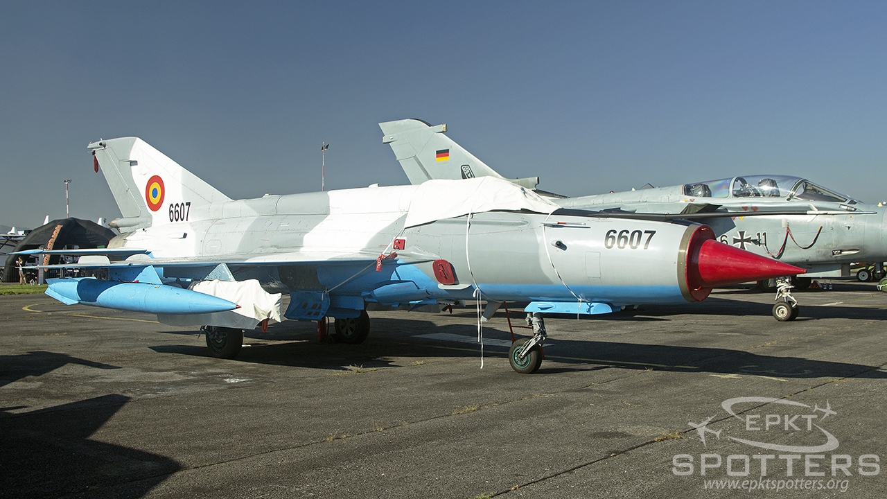 6607 - Mikoyan-Gurevich MiG-21 MF (Romania Air Force) / Sliac - Sliac Slovakia [LZSL/SLD]