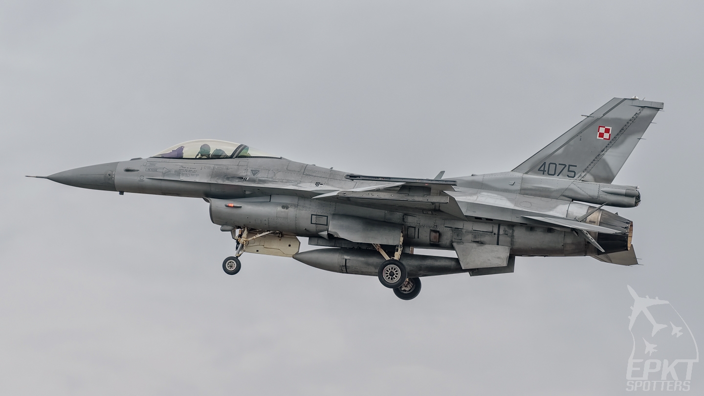 4075 - Lockheed Martin F-16 CJ Fighting Falcon (Poland - Air Force) / 32 Baza Lotnictwa Taktycznego - Lask Poland [EPLK/]