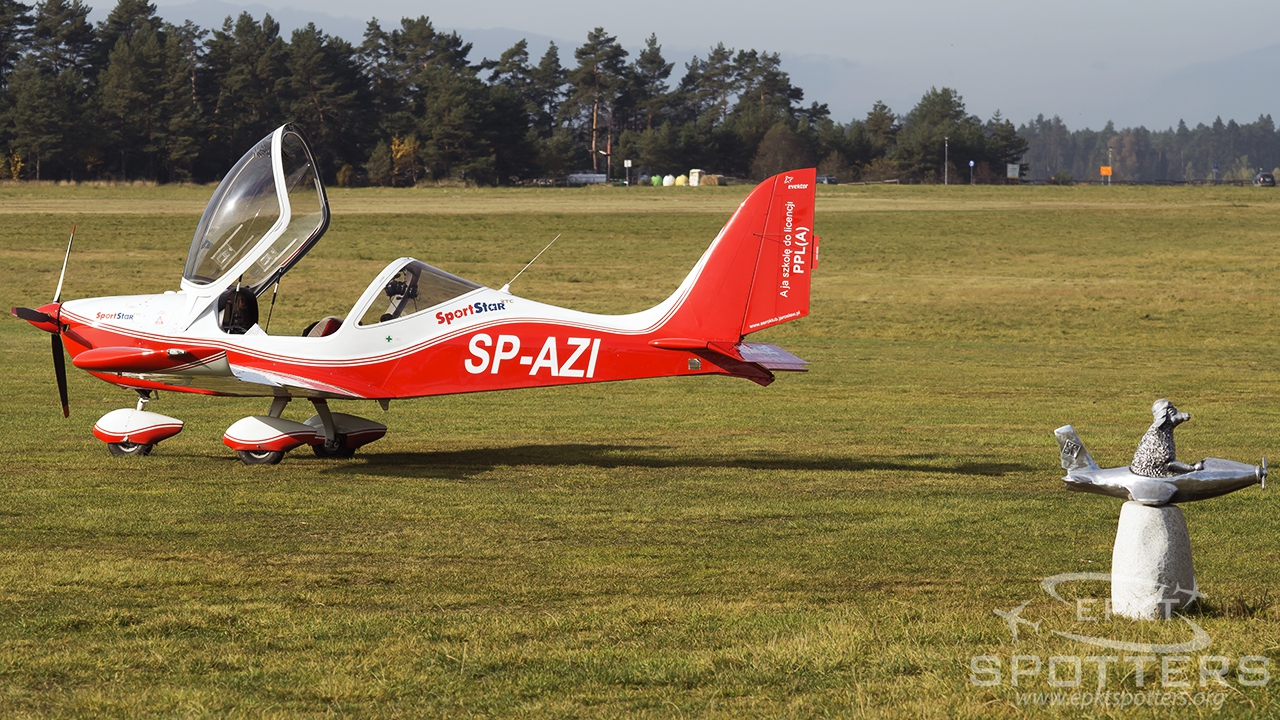 SP-AZI - Evektor SportStar RTC (Aeroklub Ziemi Jarosławskiej) / Nowy Targ - Nowy Targ Poland [EPNT/]