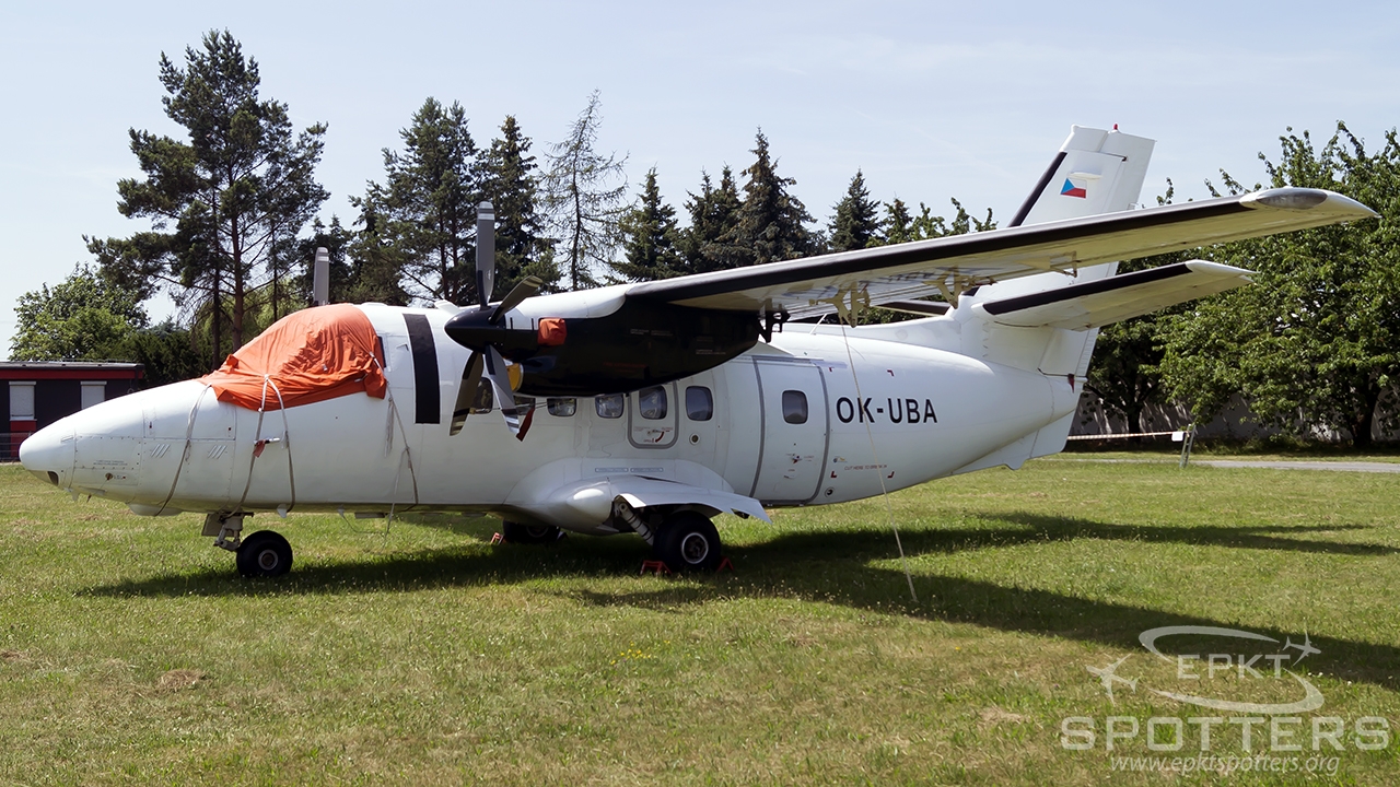 OK-UBA - Let Turbolet L-410 UVP-E 8 (Van Air Europe) / Ladowisko - Miroslawice Poland [EPMR/]