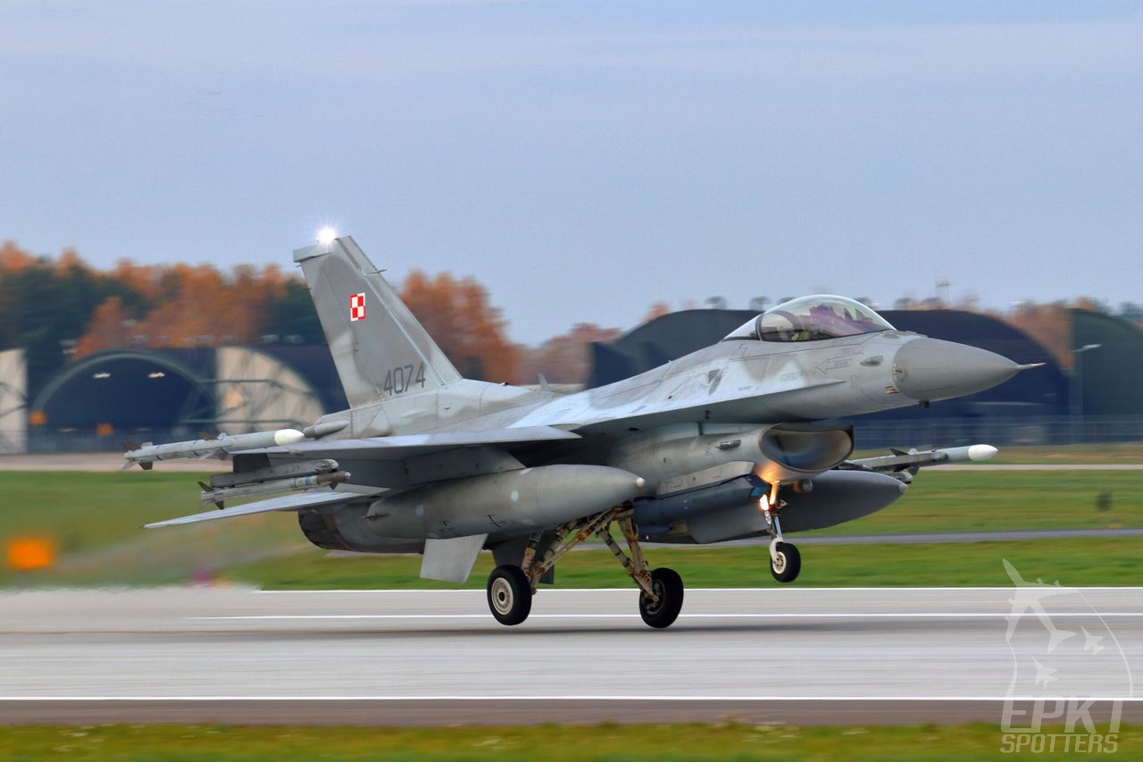 4074 - Lockheed Martin F-16 C Fighting Falcon (Poland - Air Force) / 32 Baza Lotnictwa Taktycznego - Lask Poland [EPLK/]