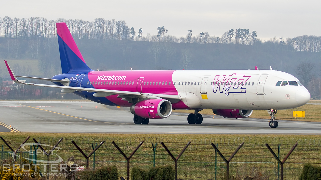 HA-LXM - Airbus A321 -231 (Wizz Air) / Balice - Krakow Poland [EPKK/KRK]