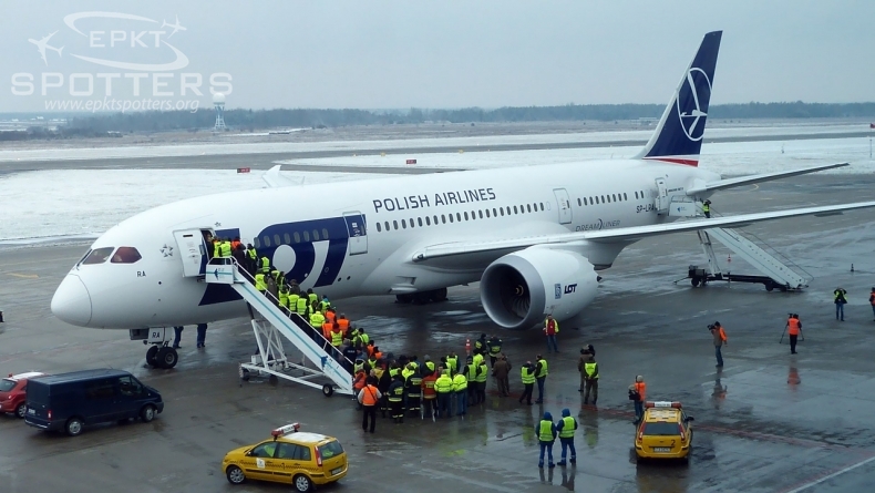 SP-LRA - Boeing 787 -85D Dreamliner (LOT Polish Airlines) / Pyrzowice - Katowice Poland [EPKT/KTW]