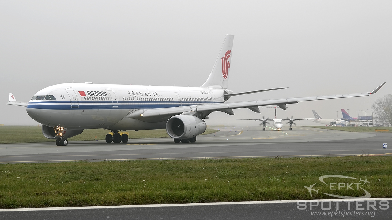 B-6092 - Airbus A330 -243 (Air China) / Chopin / Okecie - Warsaw Poland [EPWA/WAW]