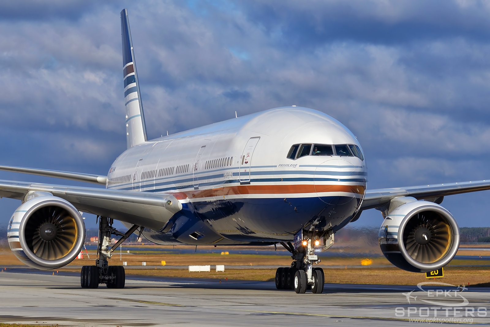 EC-MIA - Boeing 777 -28E(ER) (Privilege Style) / Pyrzowice - Katowice Poland [EPKT/KTW]