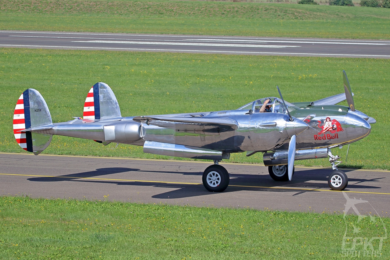 N25Y - Lockheed P-38 L Lightning (The Flying Bulls) / Zeltweg - Zeltweg Austria [LOXZ/]