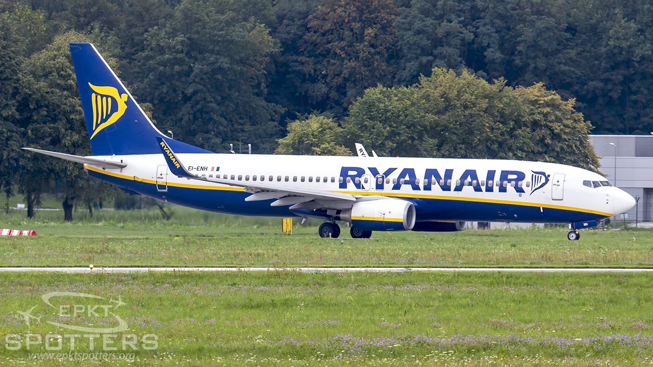 EI-ENH - Boeing 737 -8AS (Ryanair) / Balice - Krakow Poland [EPKK/KRK]