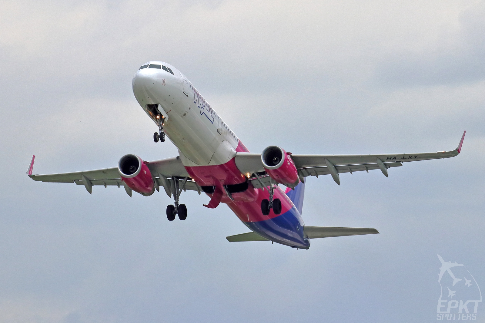HA-LXY - Airbus A321 -231 (Wizz Air) / Chopin / Okecie - Warsaw Poland [EPWA/WAW]