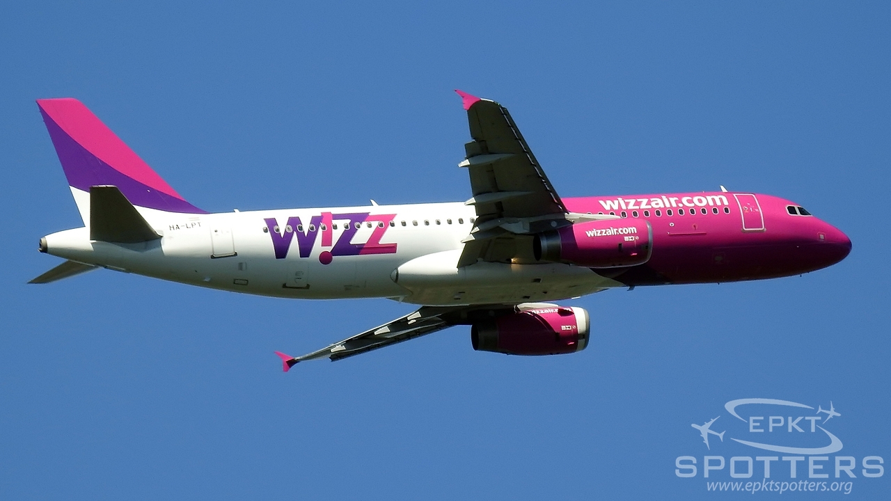 HA-LPT - Airbus A320 -232 (Wizz Air) / Other location - Jezioro Chechło Poland [/]