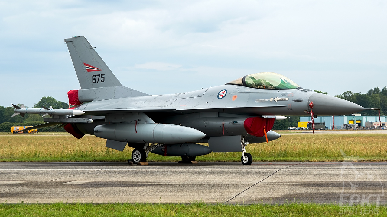 675 - General Dynamics F-16 AM Fighting Falcon (Norway - Air Force) / Volkel Ab - Volkel Netherlands [EHVK/UDE]