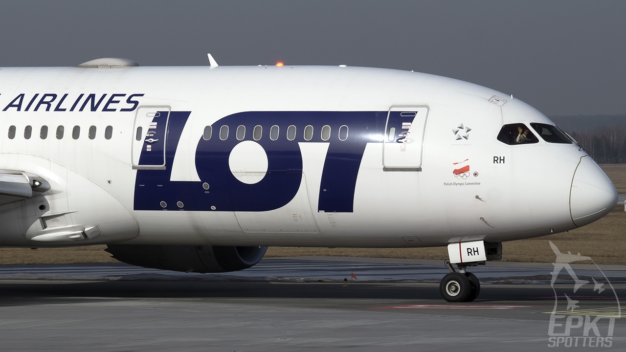SP-LRH - Boeing 787 -85D Dreamliner (LOT Polish Airlines) / Pyrzowice - Katowice Poland [EPKT/KTW]