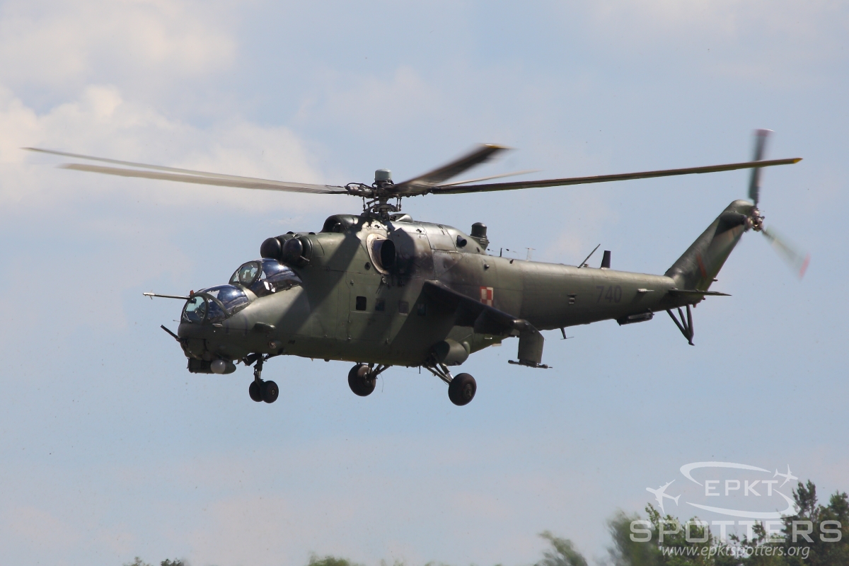 740 - Mil Mi-24 V Hind E (Poland - Army) / Swidwin - Shapaja Poland [EPSN/]