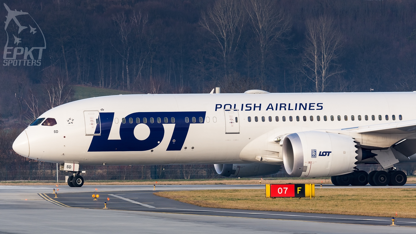 SP-LSD - Boeing 787 -9 Dreamliner (LOT - Polish Airlines) / Balice - Krakow Poland [EPKK/KRK]