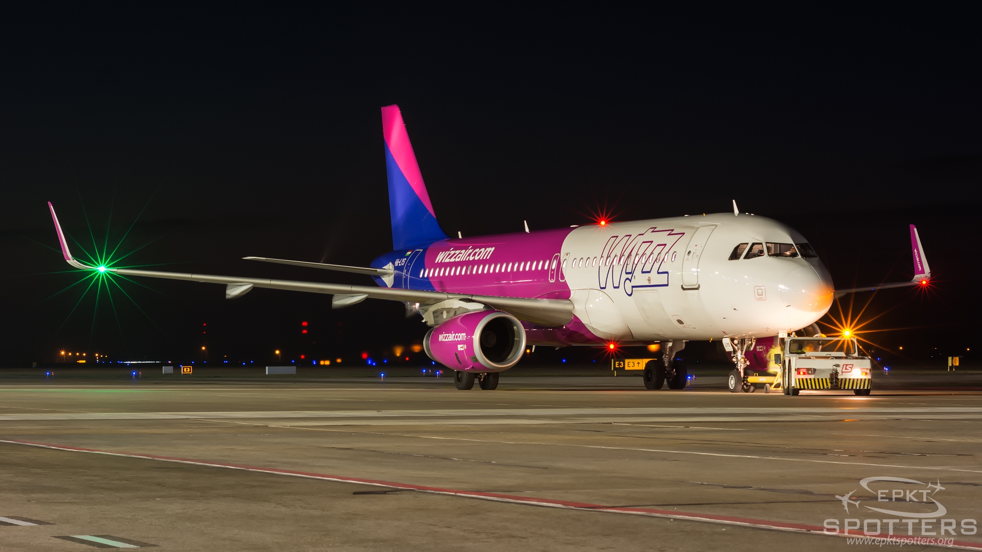 HA-LYS - Airbus A320 -200 (Wizz Air) / Pyrzowice - Katowice Poland [EPKT/KTW]