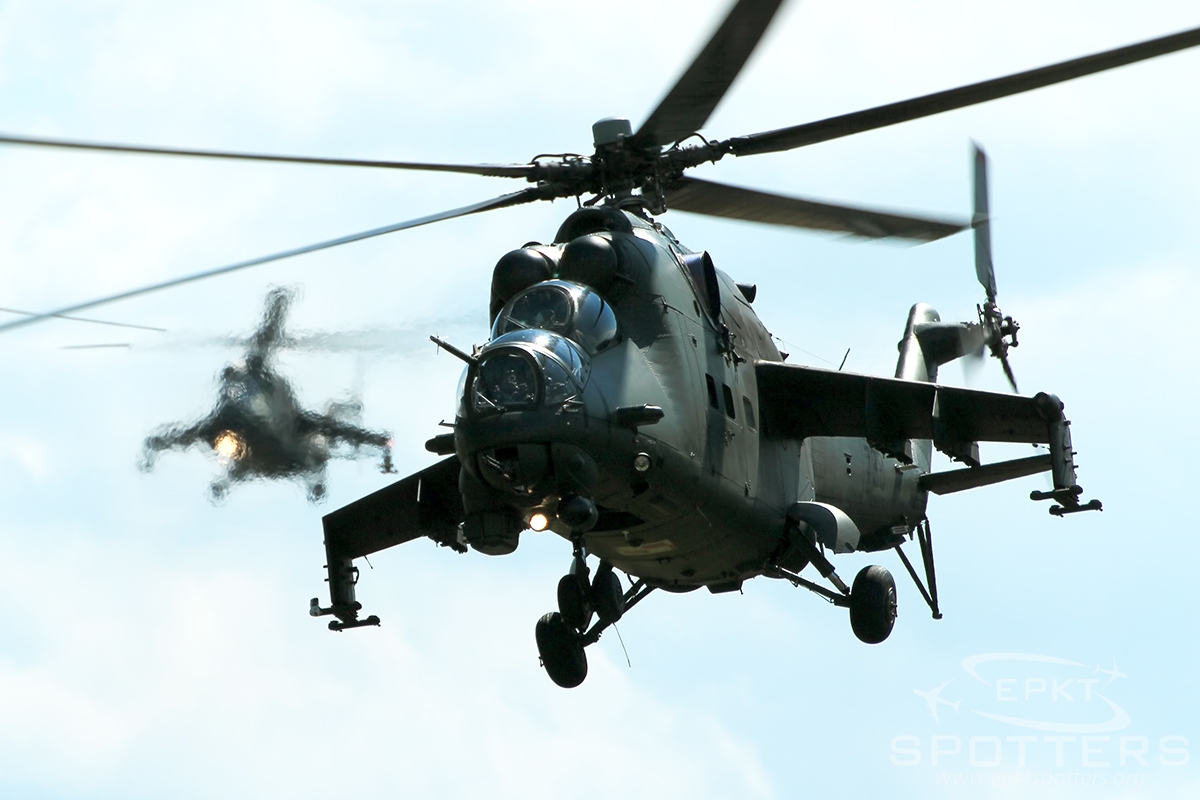 738 - Mil Mi-24 V Hind E (Poland - Army) / Nowy Targ - Nowy Targ Poland [EPNT/]