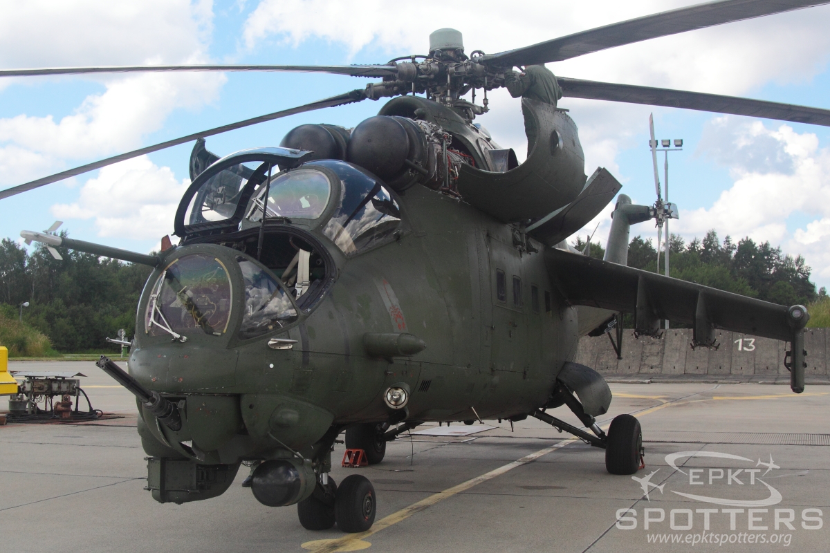 730 - Mil Mi-24 V Hind E (Poland - Army) / Swidwin - Shapaja Poland [EPSN/]