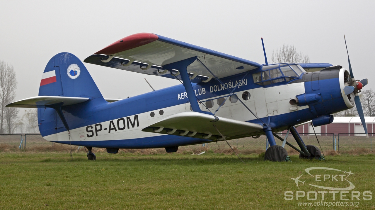 SP-AOM - Antonov An-2 P (Aeroklub - Dolnoslaski) / Ladowisko - Miroslawice Poland [EPMR/]
