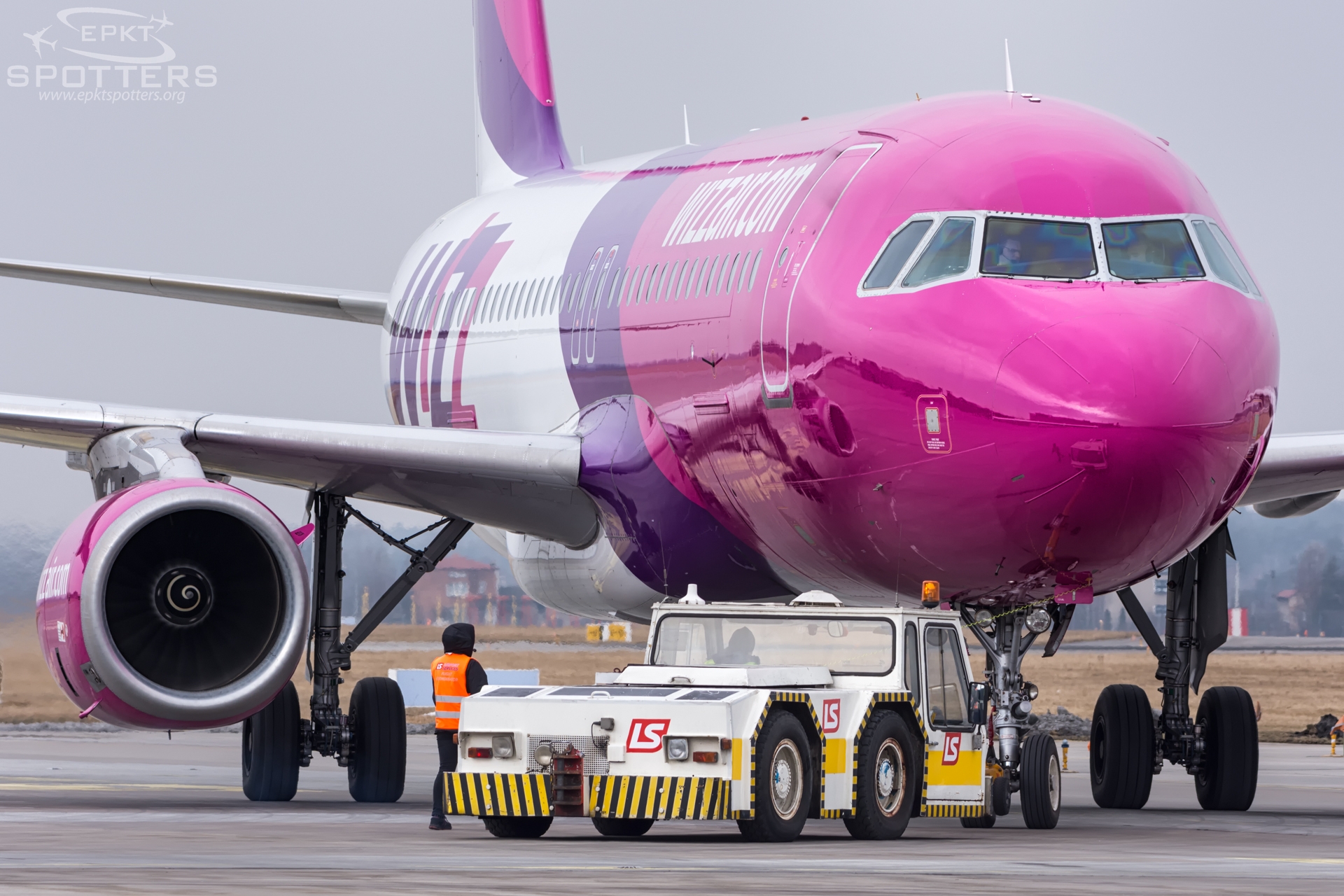 HA-LPM - Airbus A320 -232 (Wizz Air) / Pyrzowice - Katowice Poland [EPKT/KTW]