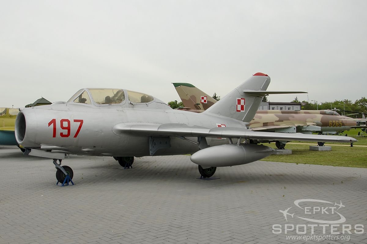 197 - Mikoyan Gurevich MiG-15 UTI Midget (Poland - Air Force) / Deblin - Deblin Poland [EPDE/]
