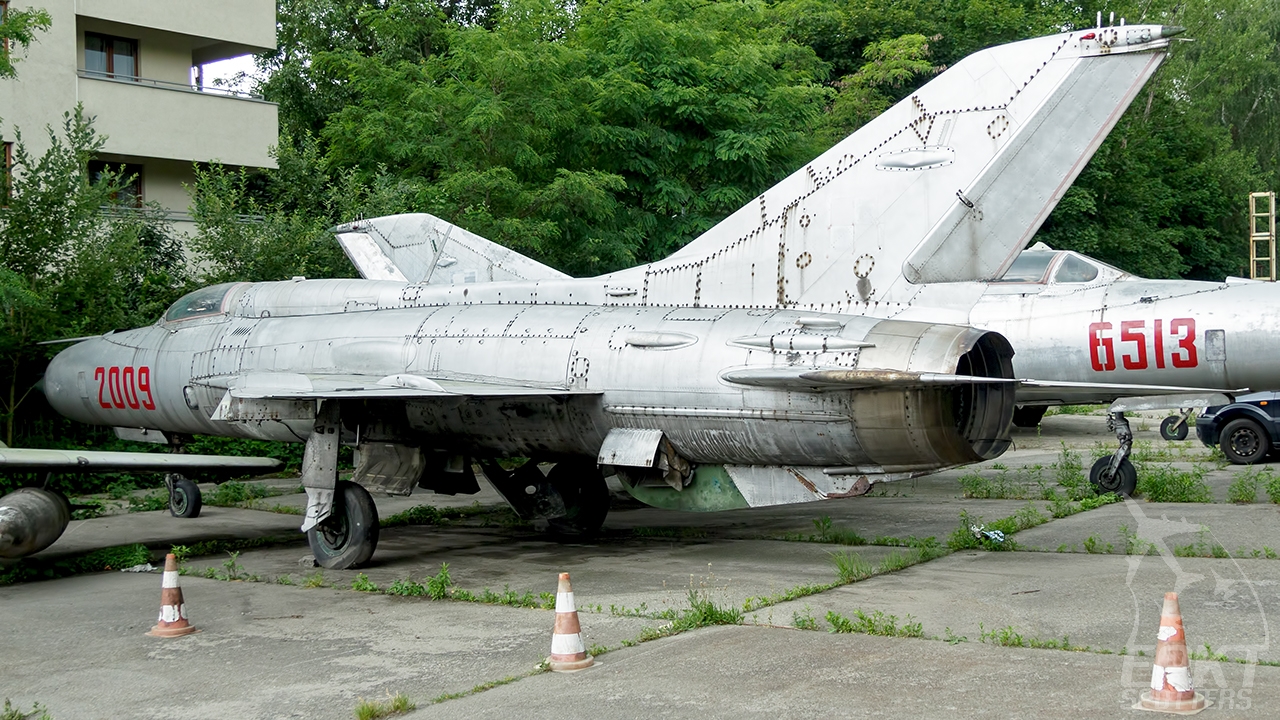 2009 - Mikoyan Gurevich MiG-21 PF (Poland - Air Force) / Other location - Muzeum Lotnictwa Polskiego - Kraków Poland [/]