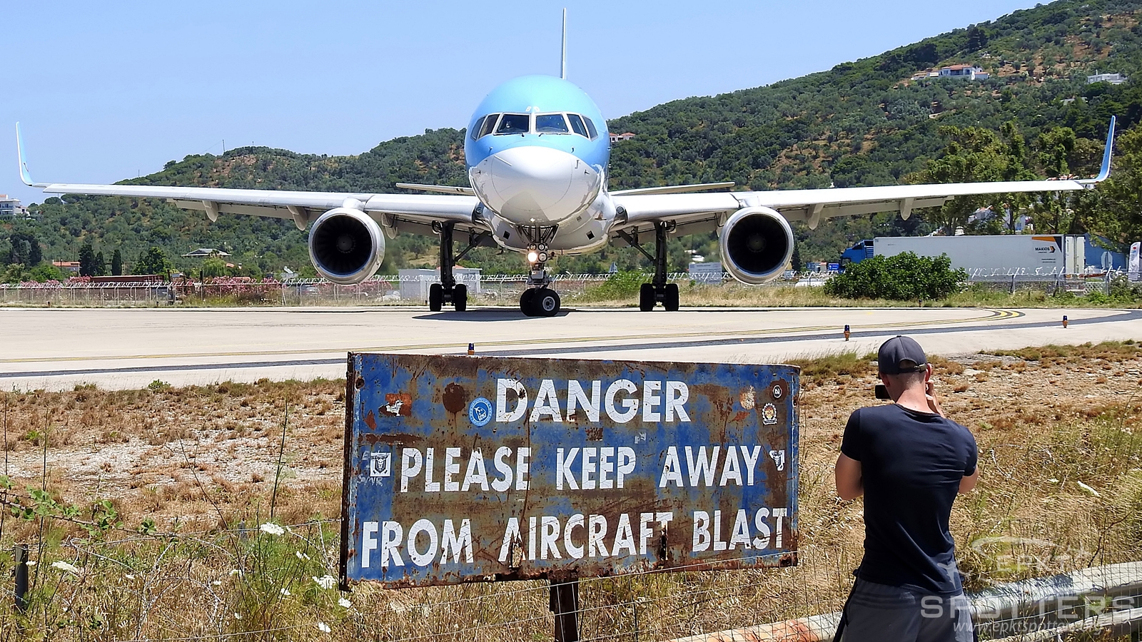 JSI - Airport - Spotting Location  () / Alexandros Papadiamantis - Skiathos Greece [LGSK/JSI]