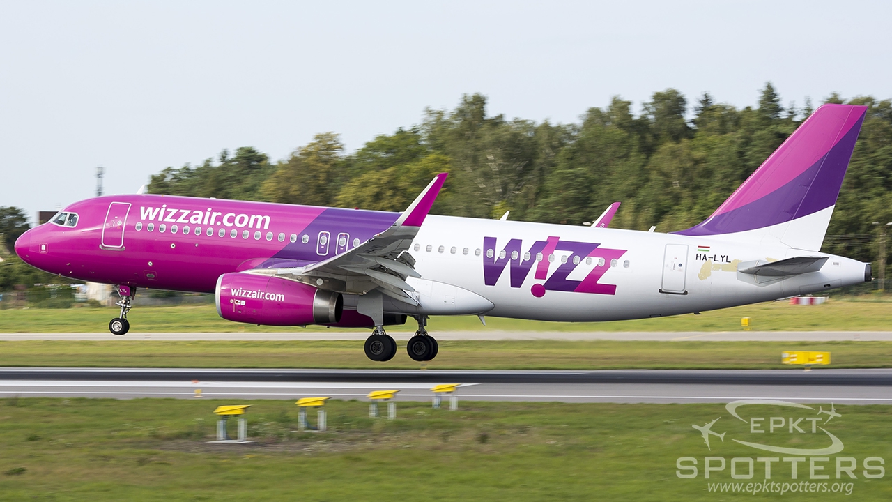 HA-LYL - Airbus A320 -232(WL) (Wizz Air) / Lech Walesa - Gdansk Poland [EPGD/GDN]