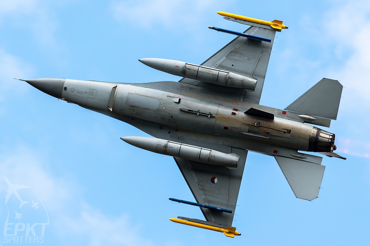 J-512 - General Dynamics F-16 AM  Fighting Falcon (Netherlands - Royal Air Force) / Volkel Ab - Volkel Netherlands [EHVK/UDE]